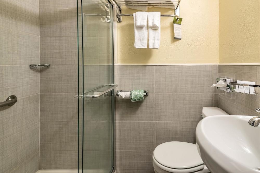 Econo Lodge Saint Albans Eksteriør billede