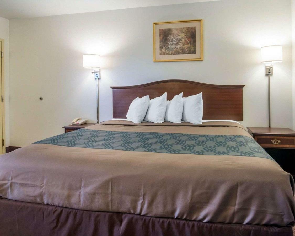 Econo Lodge Saint Albans Eksteriør billede