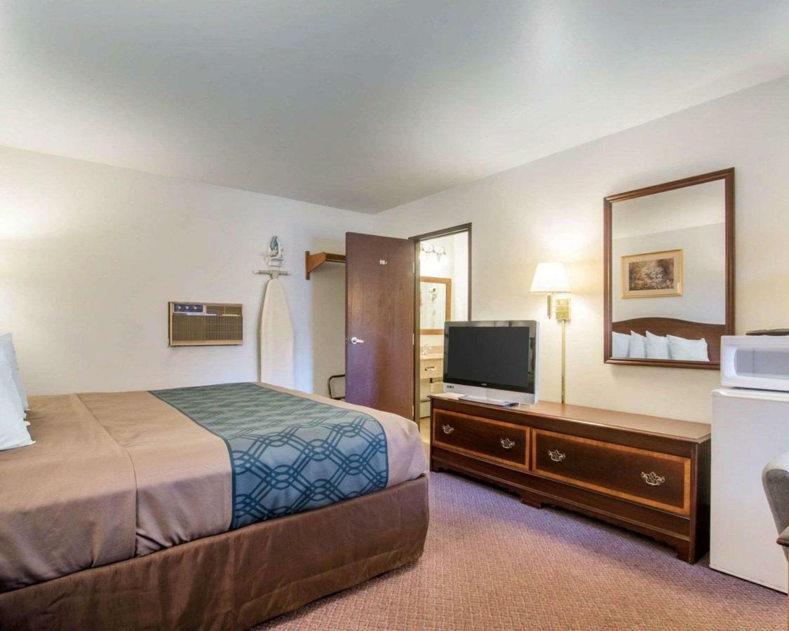 Econo Lodge Saint Albans Eksteriør billede